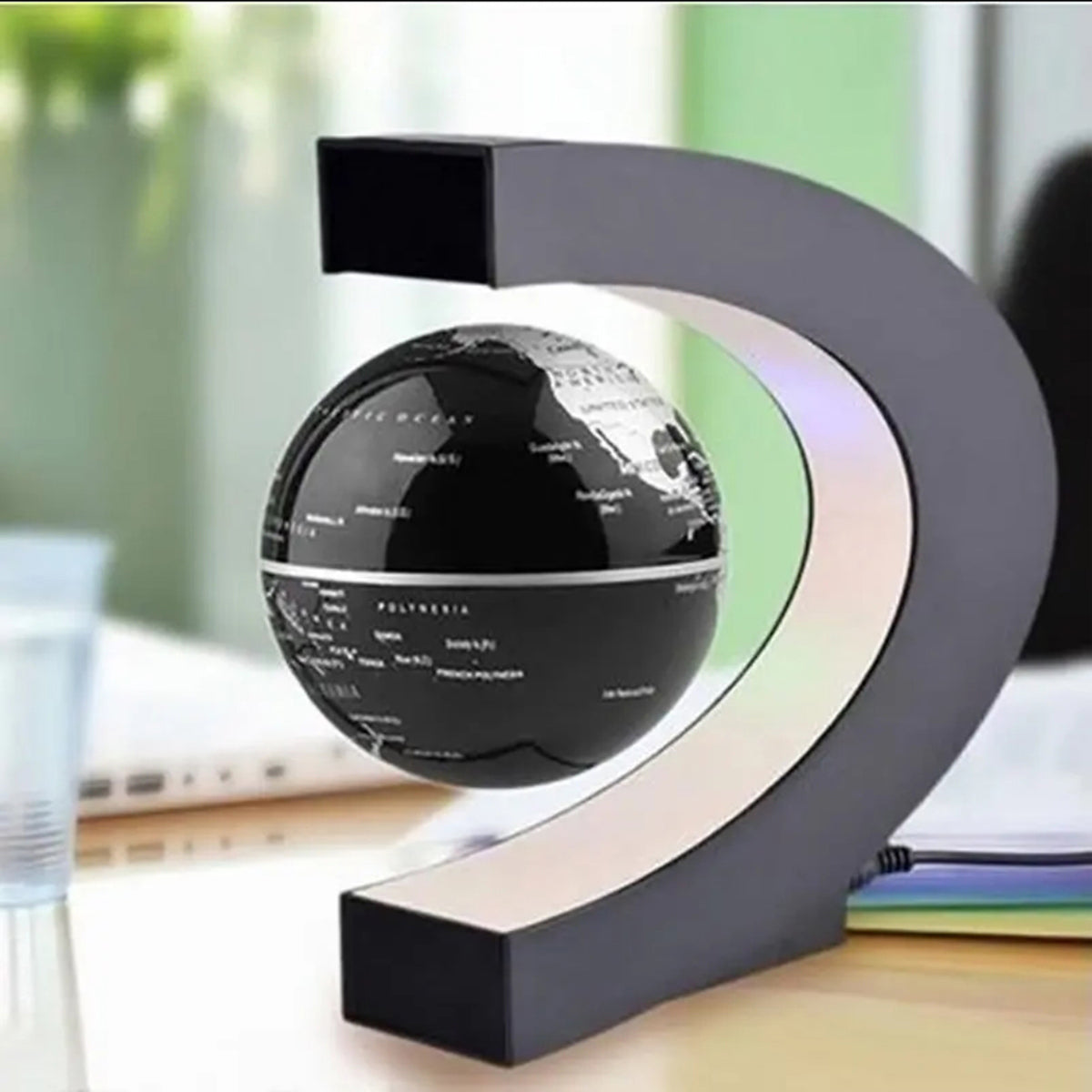 LED Magnetic Floating Globe – Spinning World Map Lamp for Home, Office & Study Decor