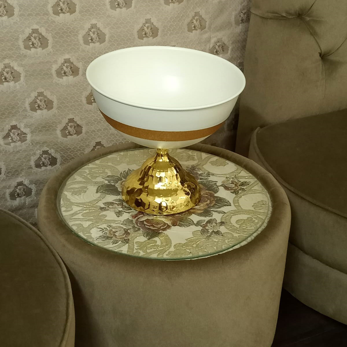 Decorative Metal Bowl – Elegant Multipurpose Centerpiece for Fruit, Snacks & Home Decor