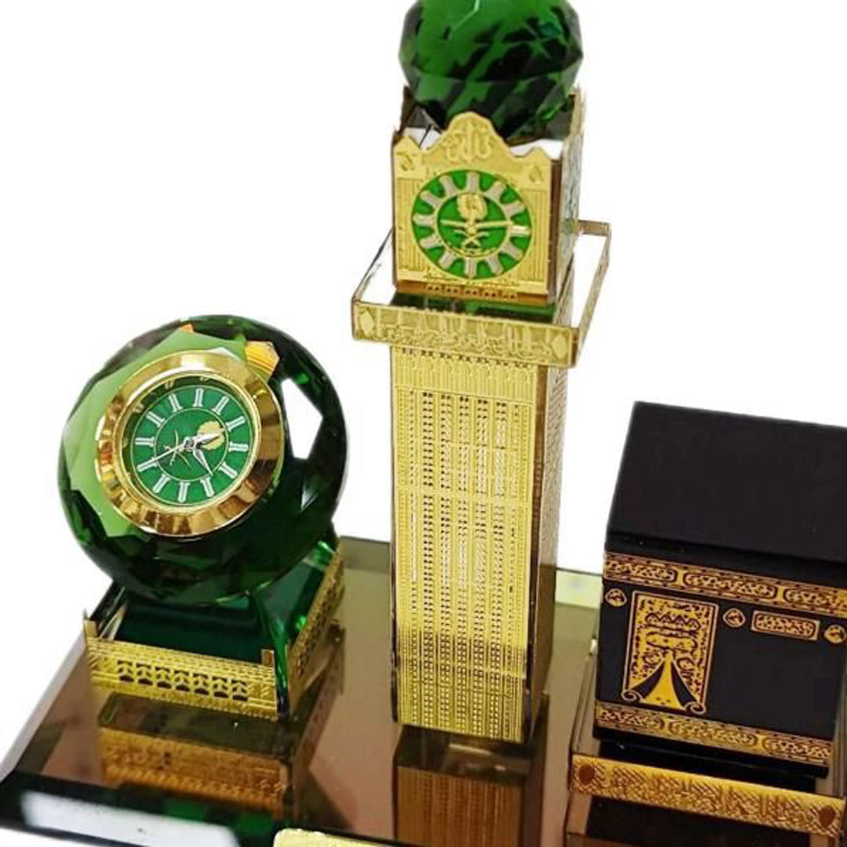 Close-up of the crystal table clock in the Kaaba Clock Tower set