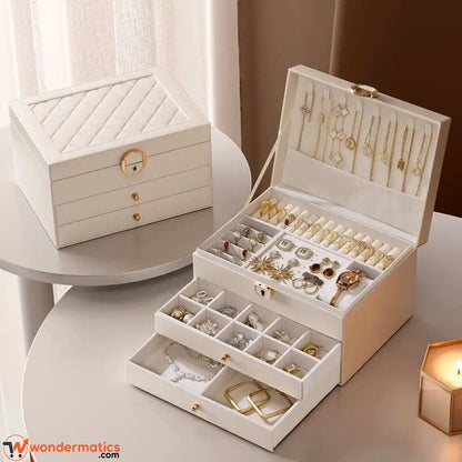 Elegant jewelry gift box for women ideal for birthday and eid with free shipping across Pakistan