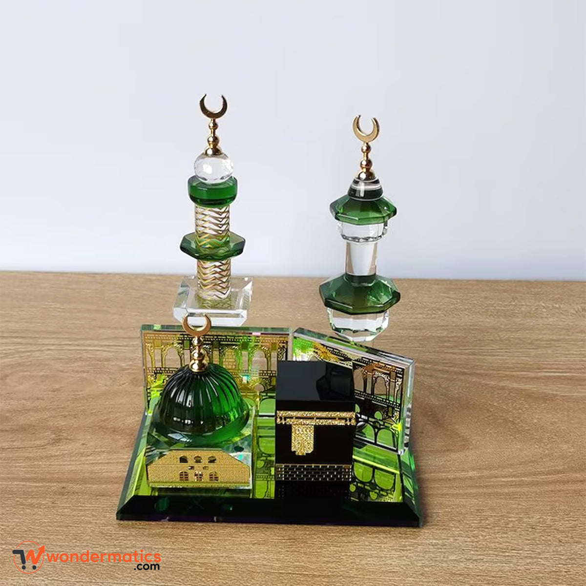 Masjid Al-Nabawi minarets – detailed crystal mosque model