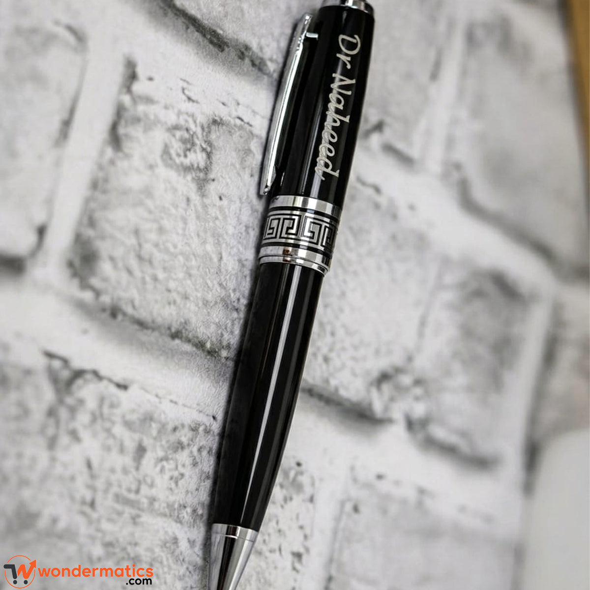 Personalized pen set as a gift idea for him and her in Pakistan