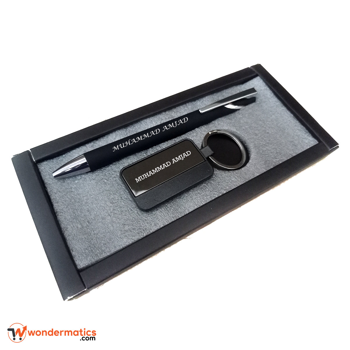 Personalized pen and keychain gift set with custom name engraving, perfect for birthdays and special occasions
