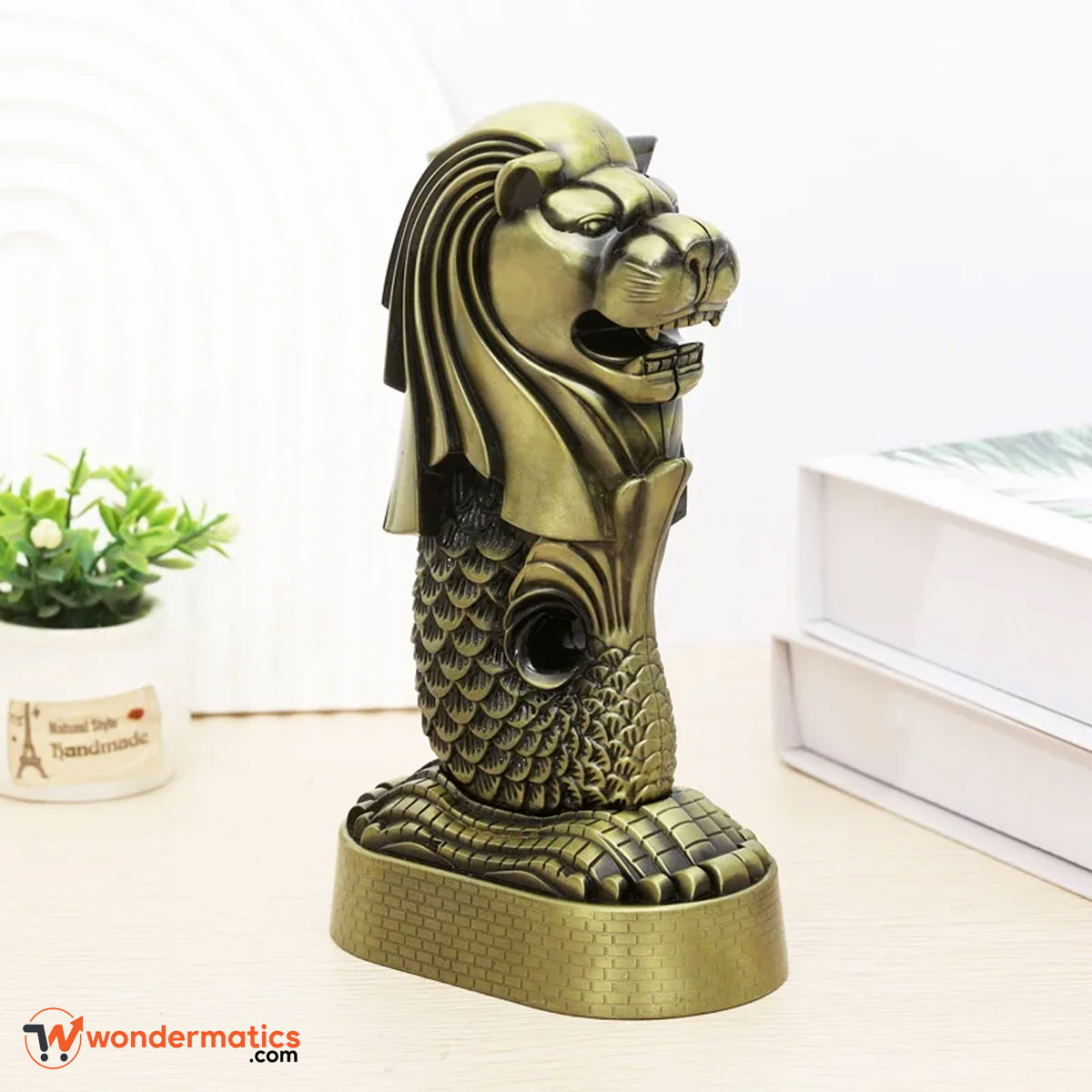 Unique Merlion decorative statue, ideal as a gift item or collectible home décor