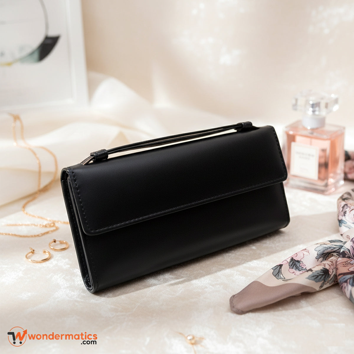 Black leather wallet for womens featuring the brand 'wondermatics'